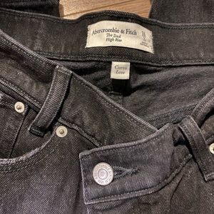 A&F Curve love dad jeans
